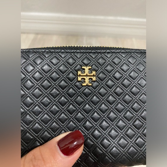 Mint Condition Tory Burch Card Case Wallet, Black, with Key Ring - Picture 4 of 4